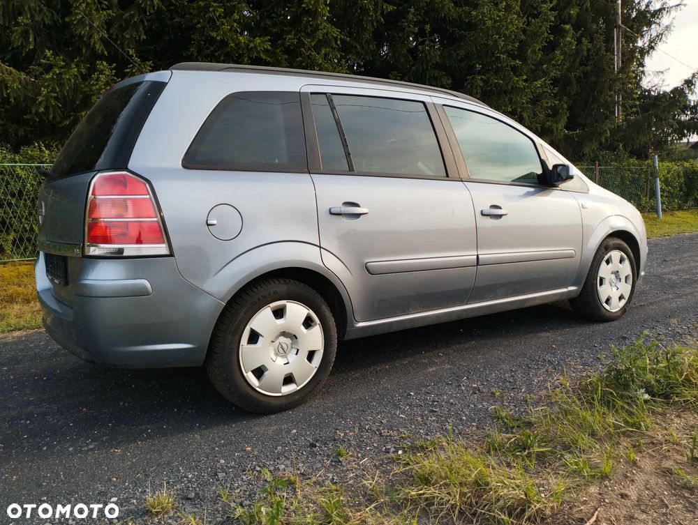 Opel Zafira - 4
