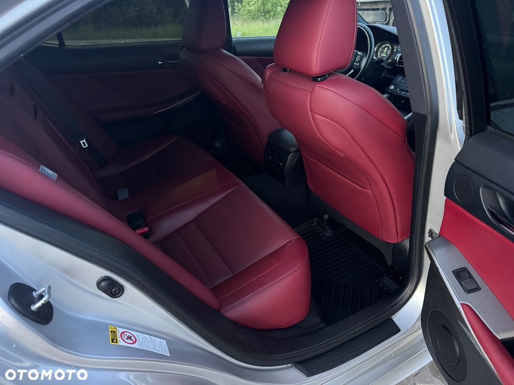 Lexus Inny - 24