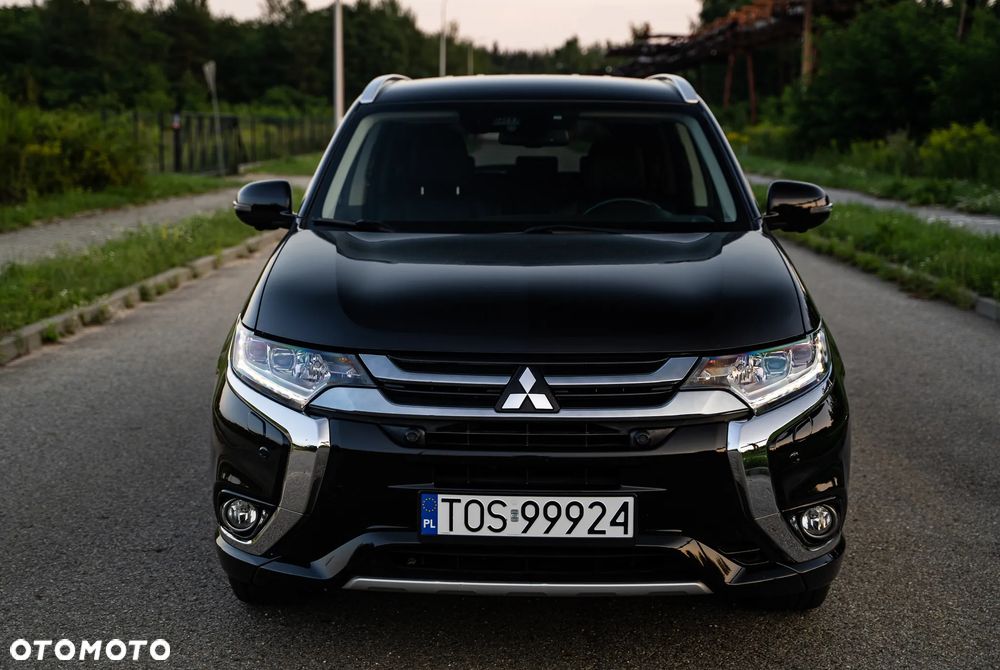 Mitsubishi Outlander - 4