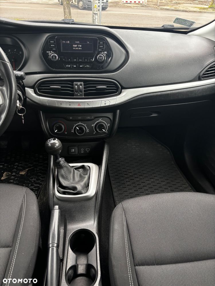 Fiat Tipo 1.4 T-Jet 16v Lounge - 19