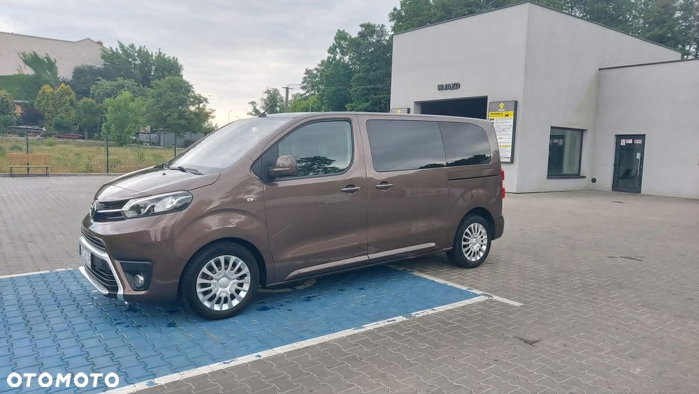 Toyota ProAce Kombi D-4D Medium 2,7t - 6
