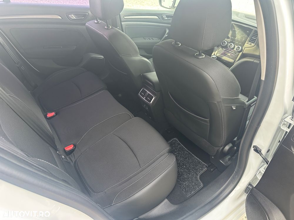 Renault Megane Blue dCi 116 Life - 12