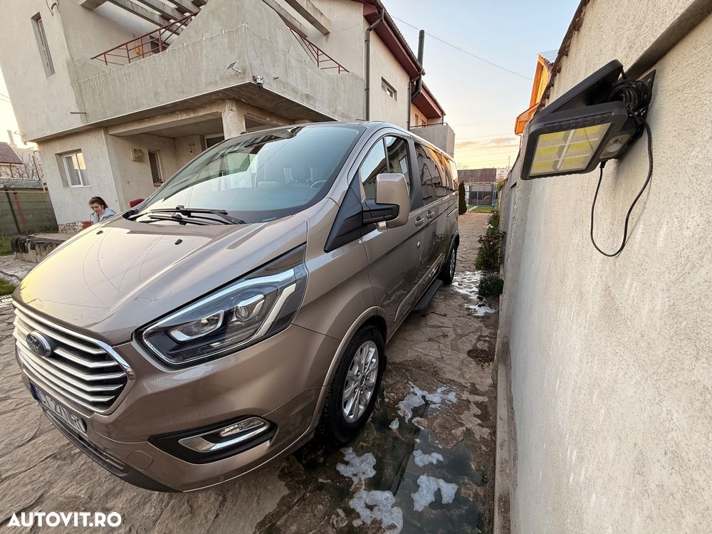 Ford Tourneo Custom - 6