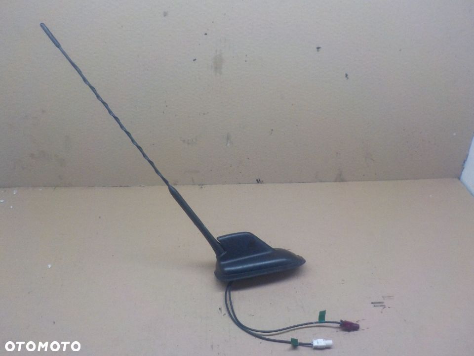 SKODA SUPERB II ANTENA DACHOWA