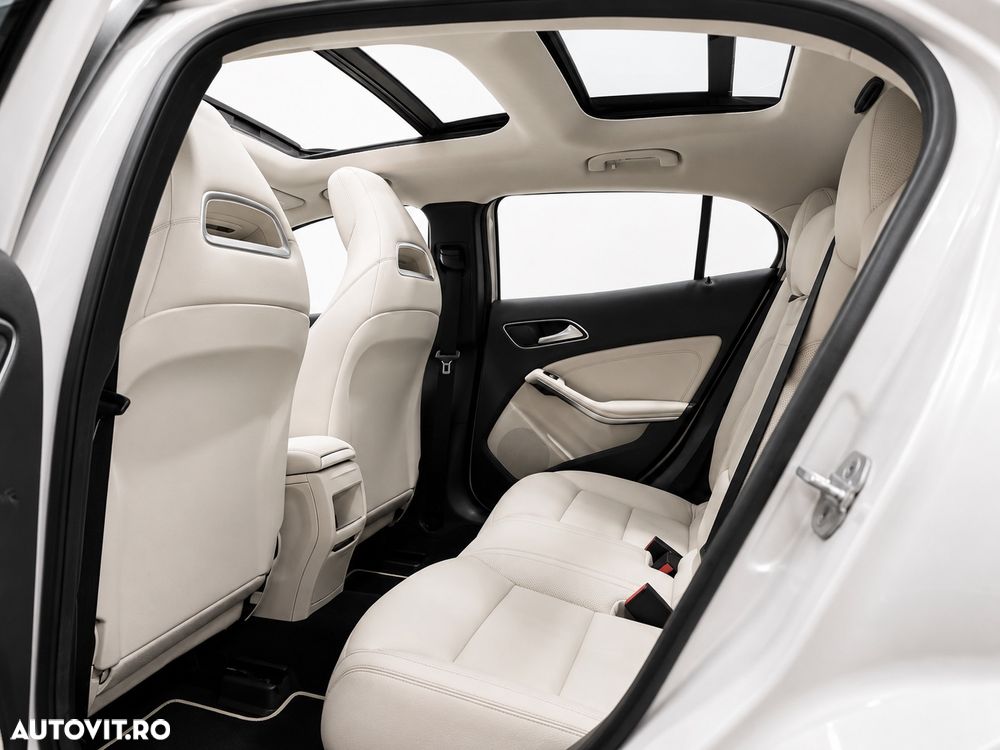 Mercedes-Benz GLA - 9