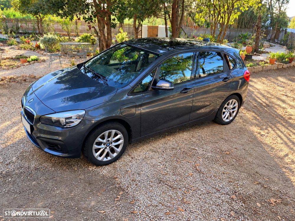 BMW 225xe Active Tourer - 2