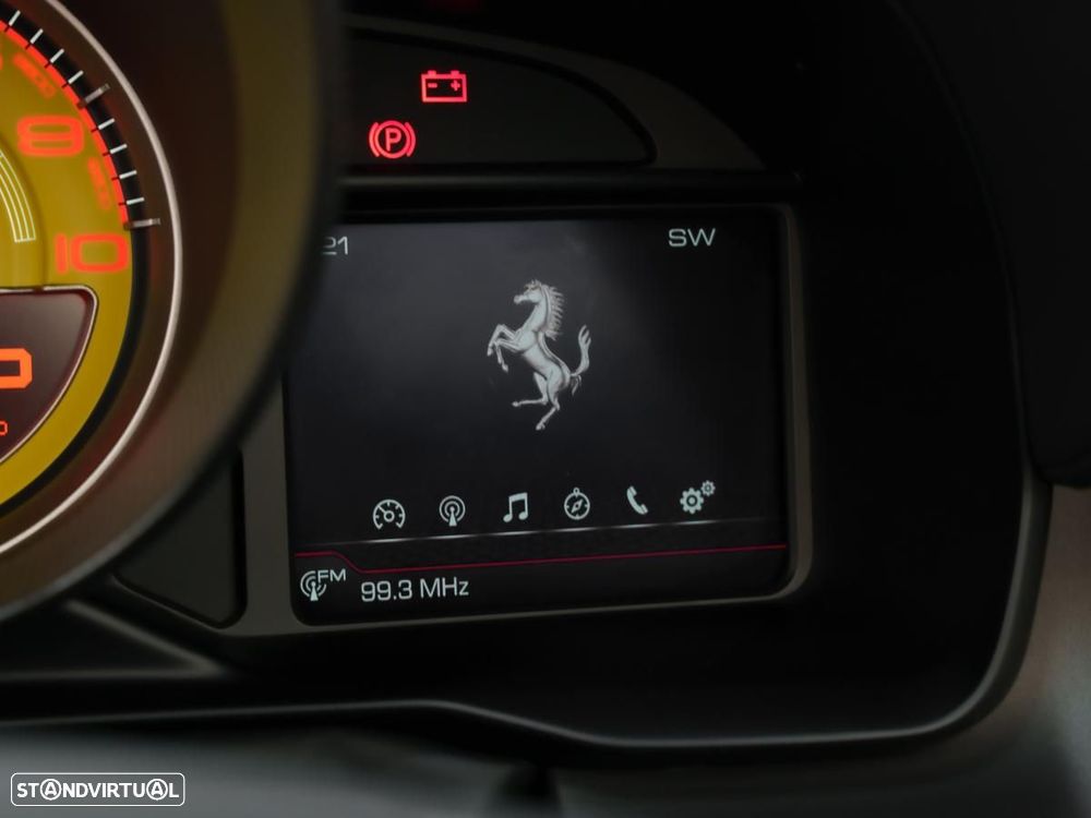 Ferrari F8 Tributo Spider - 27