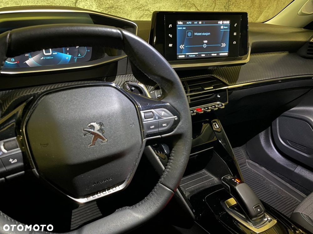 Peugeot 2008 1.5 BlueHDi Allure S&S EAT8 - 11