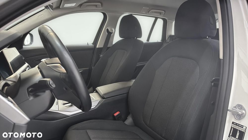 BMW Seria 3 318i Advantage - 12