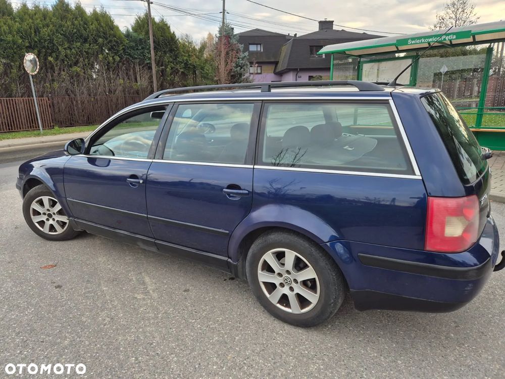 Volkswagen Passat 1.6 Comfortline - 4