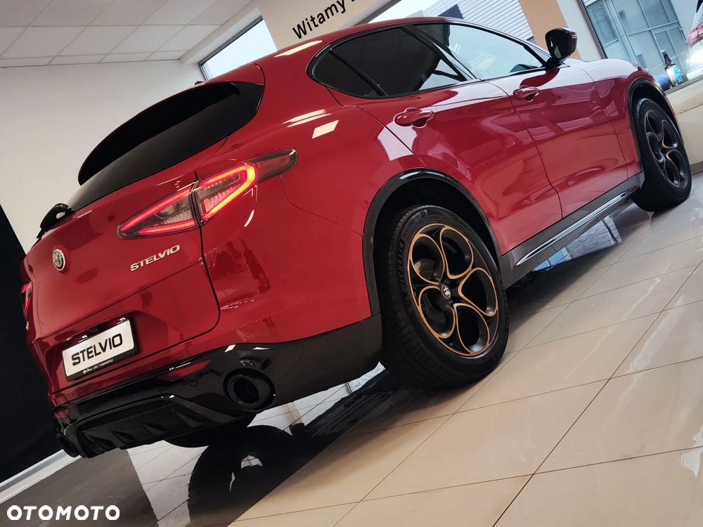Alfa Romeo Stelvio 2.0 Turbo Intensa Q4 - 6