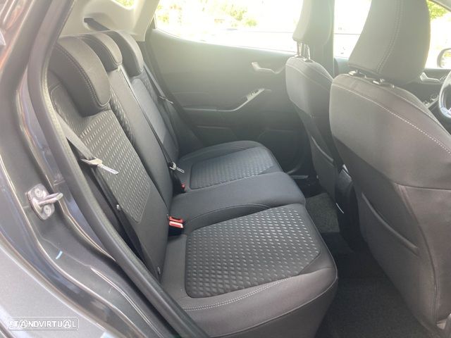 Ford Fiesta 1.0 EcoBoost Hybrid S&S TITANIUM - 32