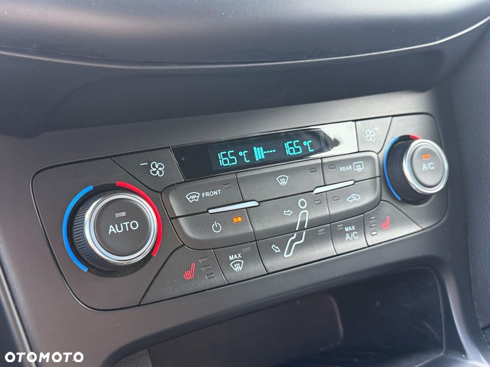 Ford Focus - 23