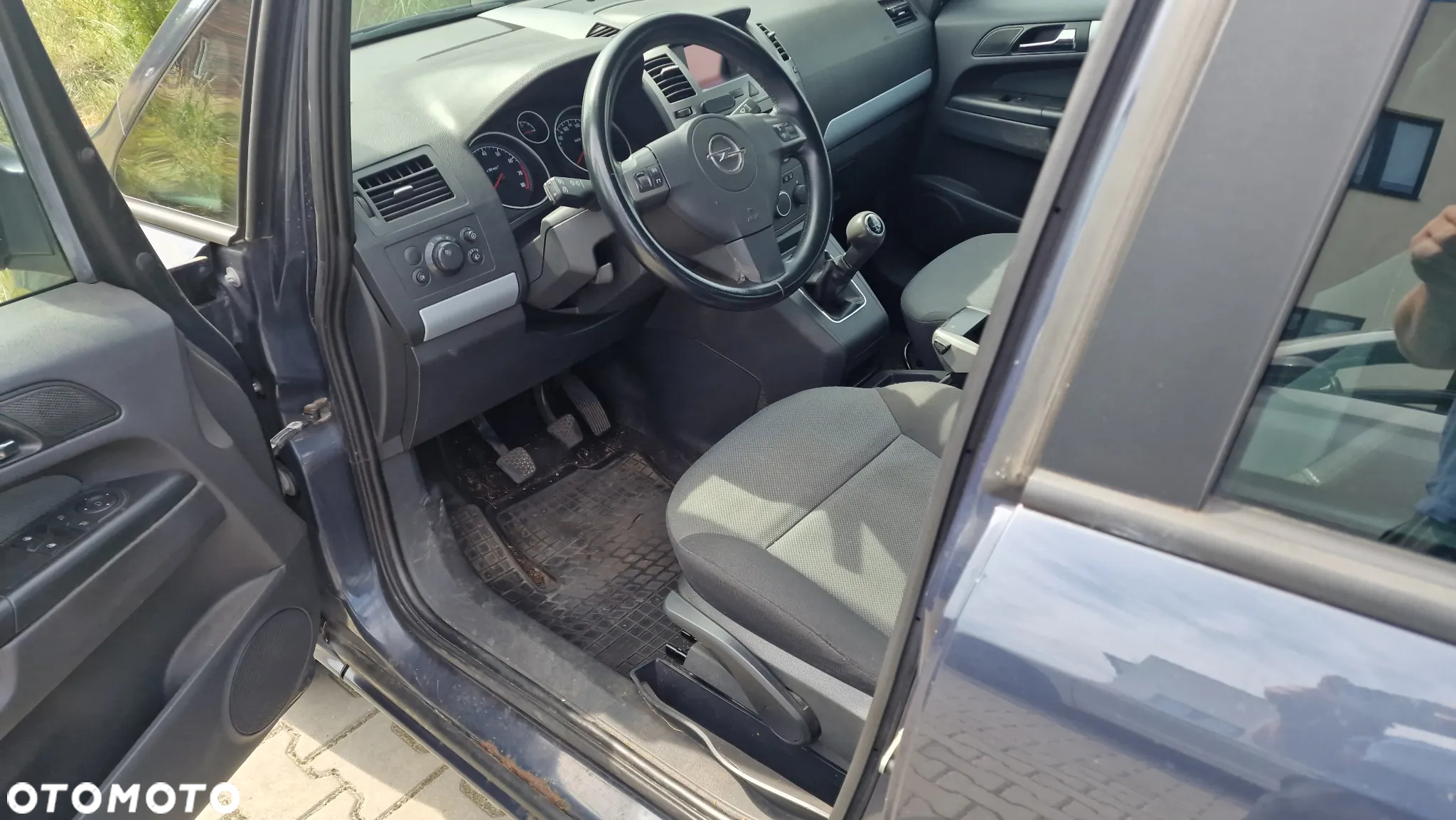 Opel Zafira 1.8 - 9