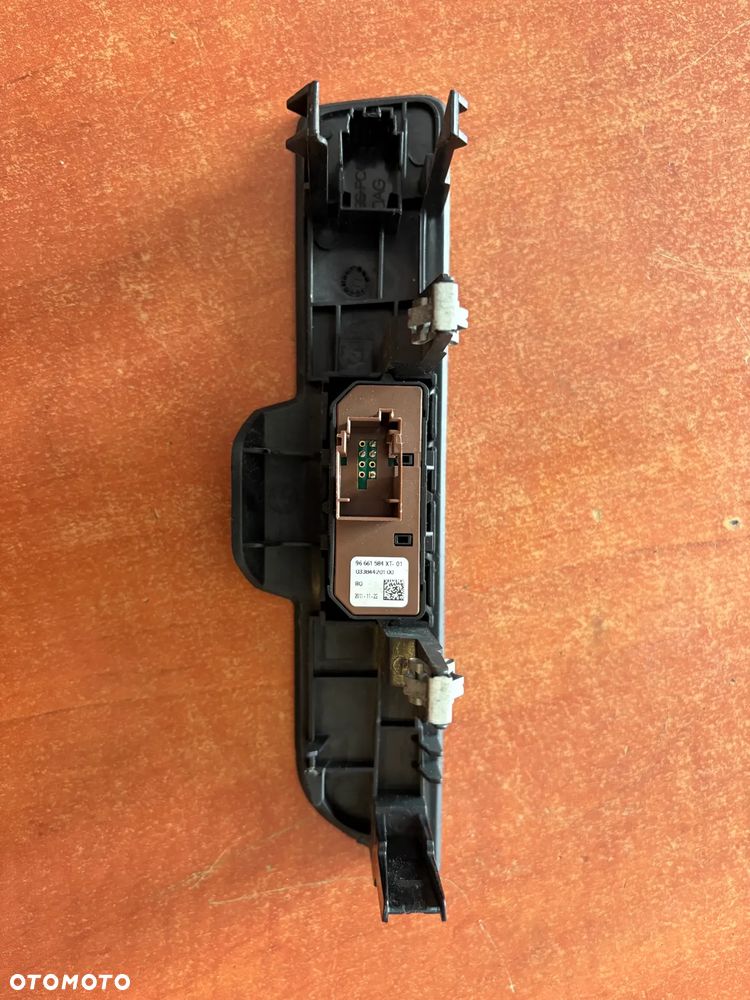 PANEL STEROWANIA PRZYCISK BAGAŻNIKA KLAPKI PEUGEOT 508 I 1.6 HDI 9688553677 - 2