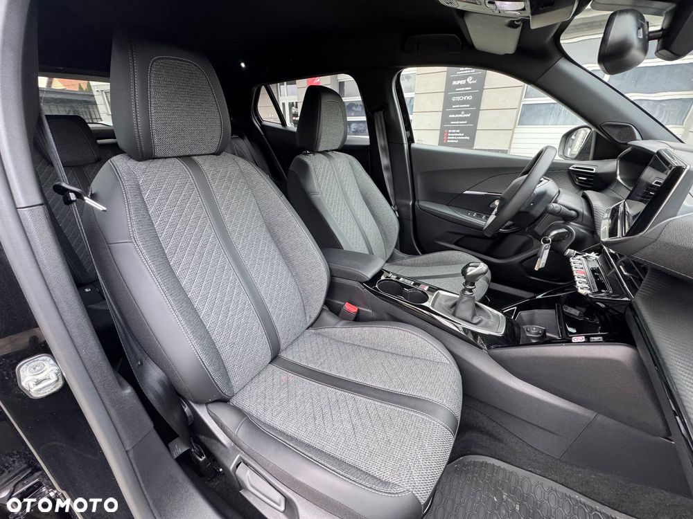 Peugeot 2008 PureTech 100 Allure - 16