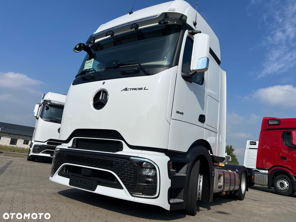 Mercedes-Benz ACTROS - 9