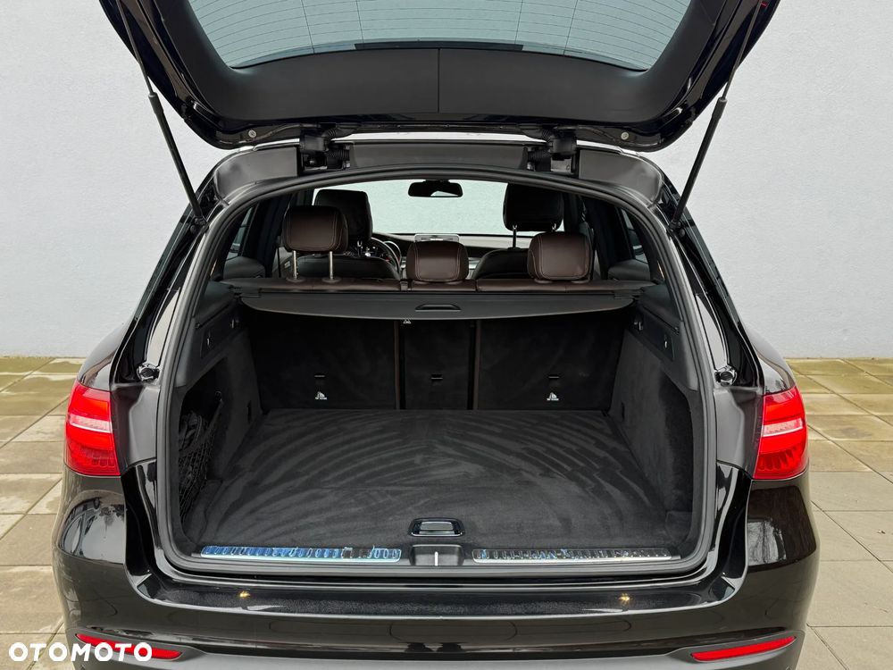 Mercedes-Benz GLC - 7