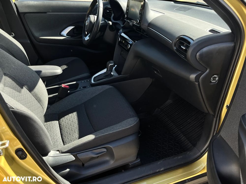 Toyota Yaris Cross - 11