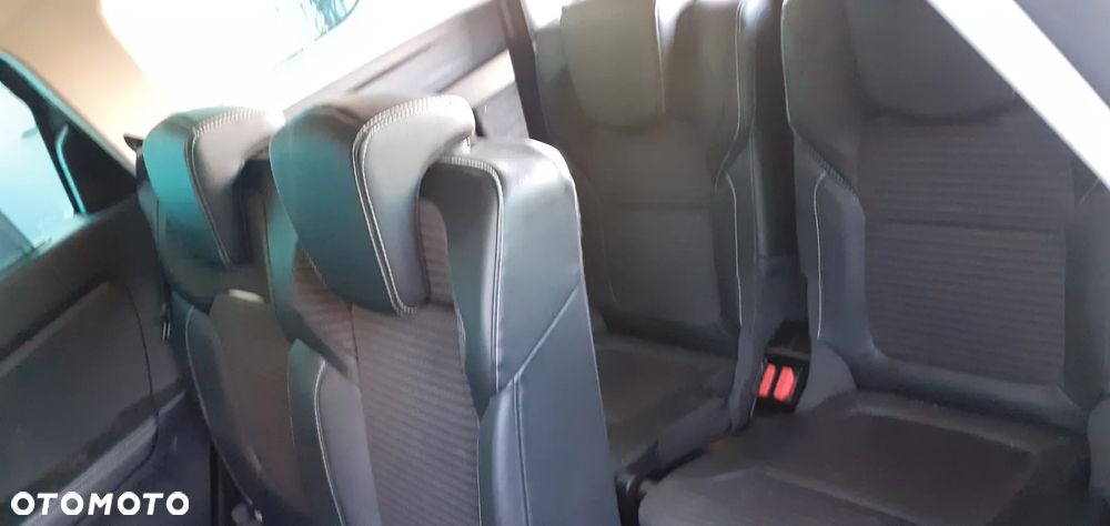 Renault Grand Scenic - 17