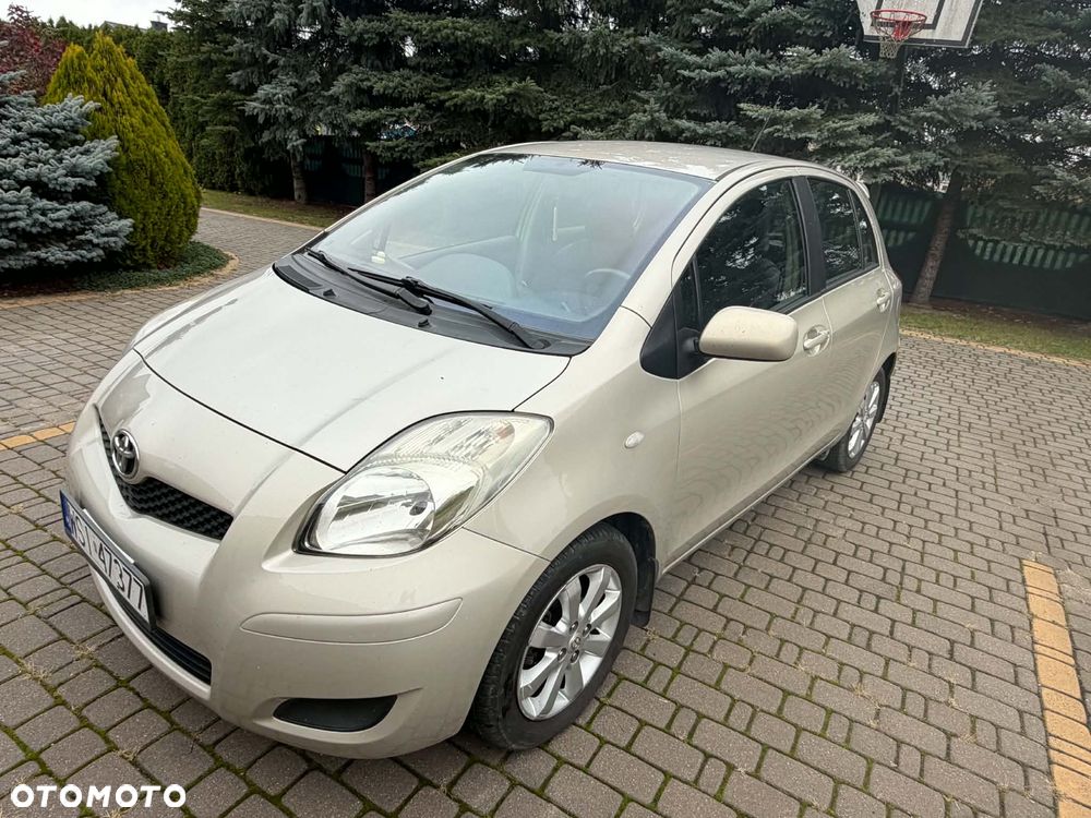 Toyota Yaris 2009 photo 2