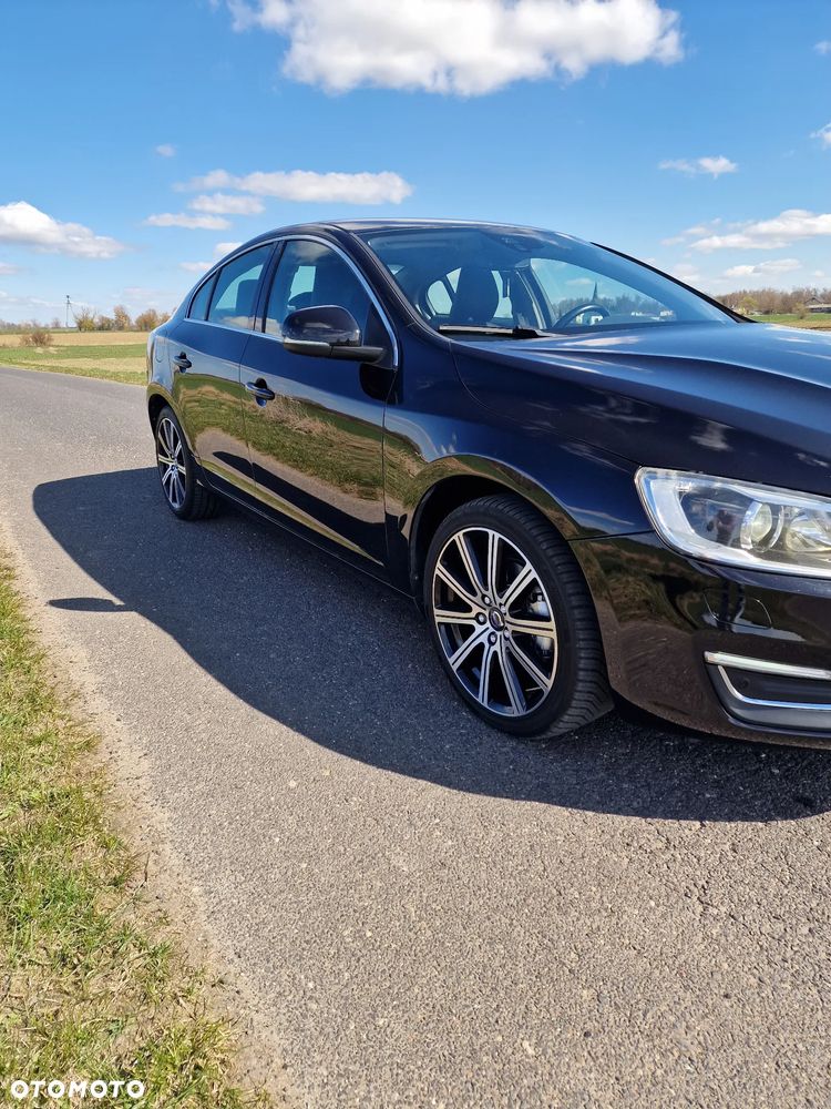 Volvo S60 D4 Geartronic Momentum - 23