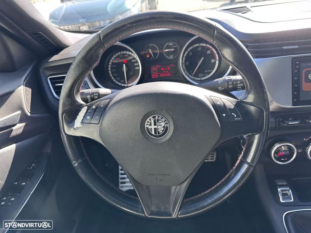Alfa Romeo Giulietta 1.6 JTDM Distinctive - 17