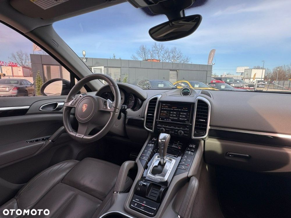 Porsche Cayenne S - 15