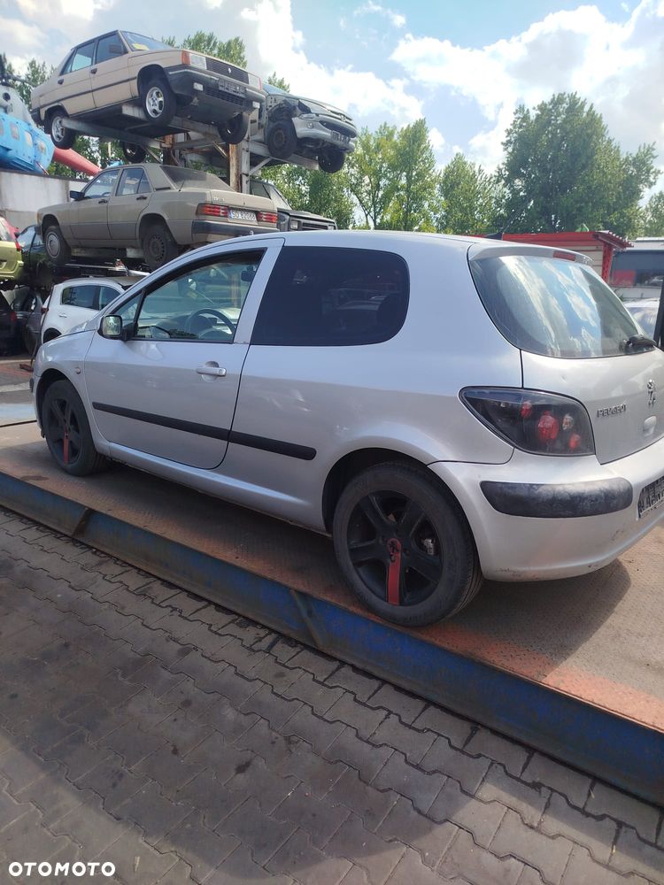 Peugeot 307  na części - 9