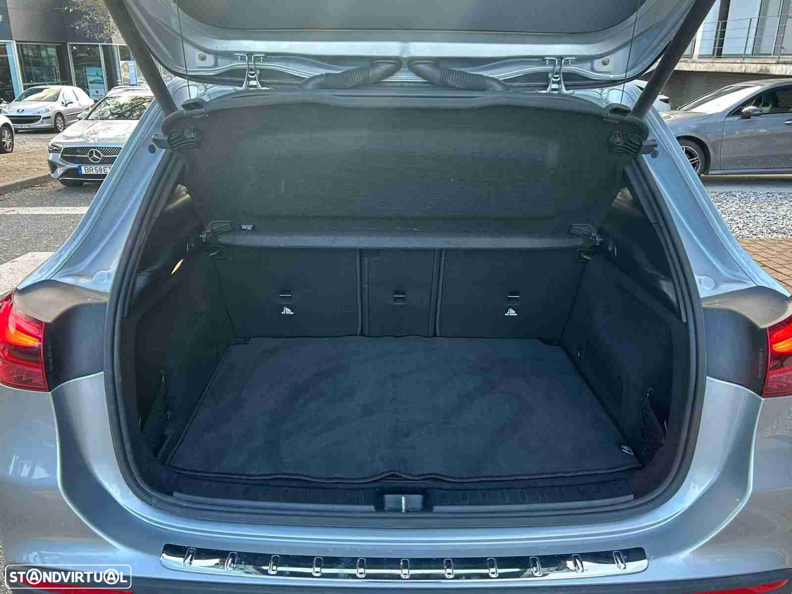 Mercedes-Benz GLA 180 d - 21