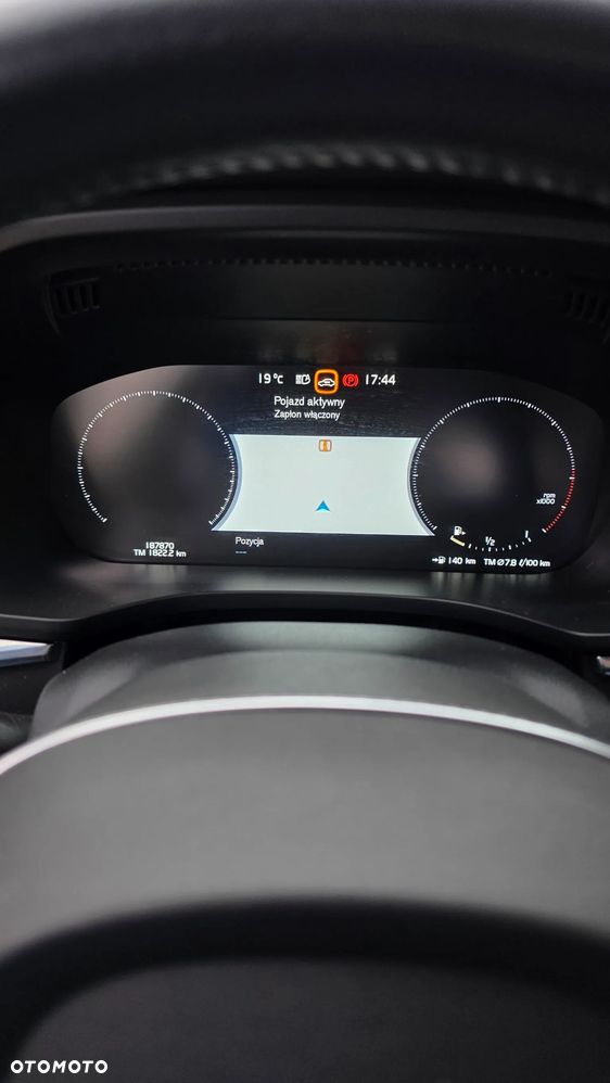 Volvo XC 60 B4 D AWD Momentum Pro - 27