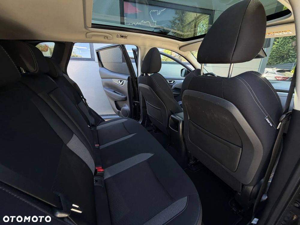 Nissan Qashqai 1.3 DIG-T N-Connecta - 17