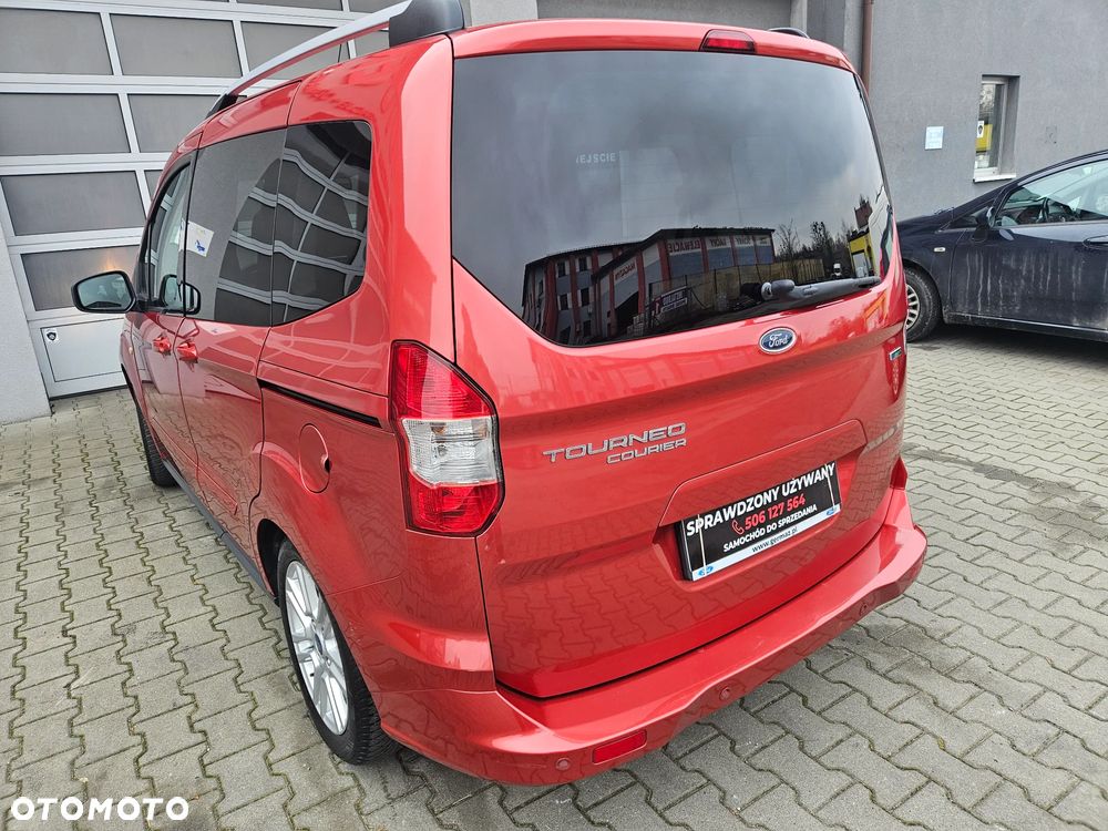 Ford Tourneo Courier 1.0 EcoBoost Titanium - 22