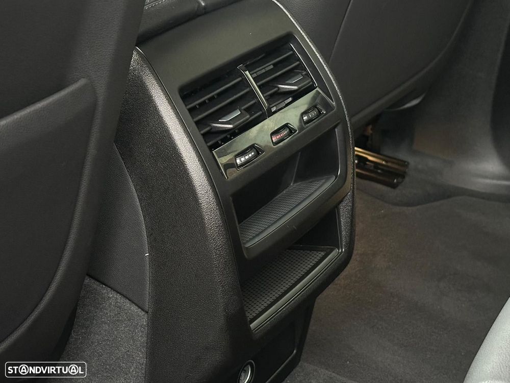 BMW X5 45 e xDrive Pack M - 16