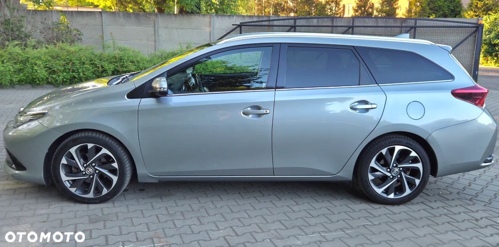 Toyota Auris 1.6 D-4D Edition-S - 2