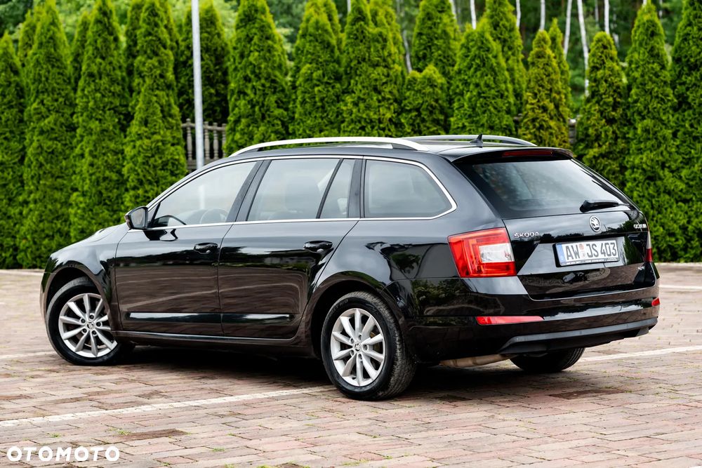 Skoda Octavia 2.0 TDI 4x4 Style DSG - 11