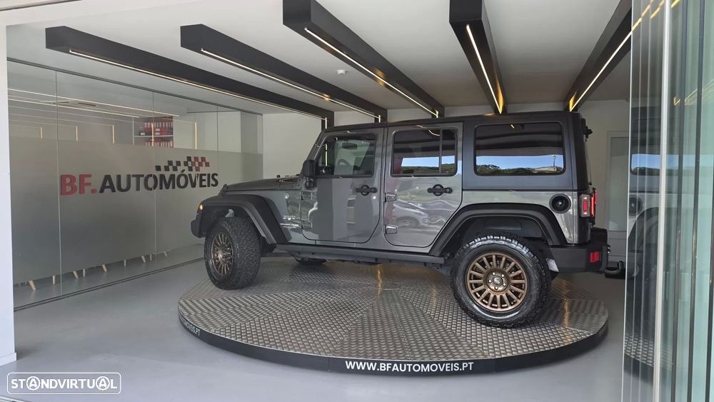 Jeep Wrangler Unlimited 2.8 CRD Sahara AT - 17