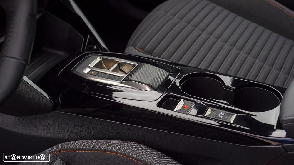 Peugeot e-2008 50 kWh Active Pack - 25