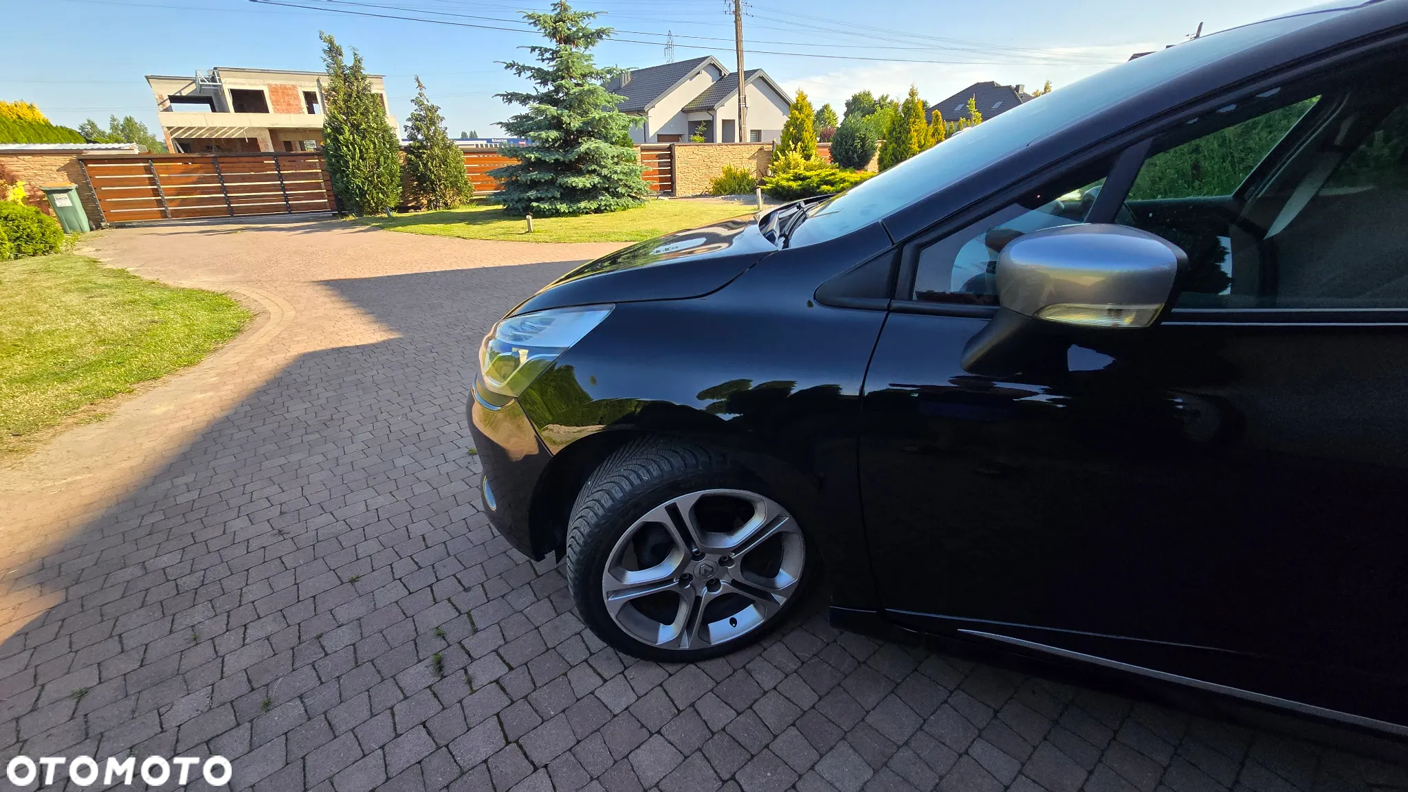 Renault Clio Grandtour TCe 120 EDC GT - 26