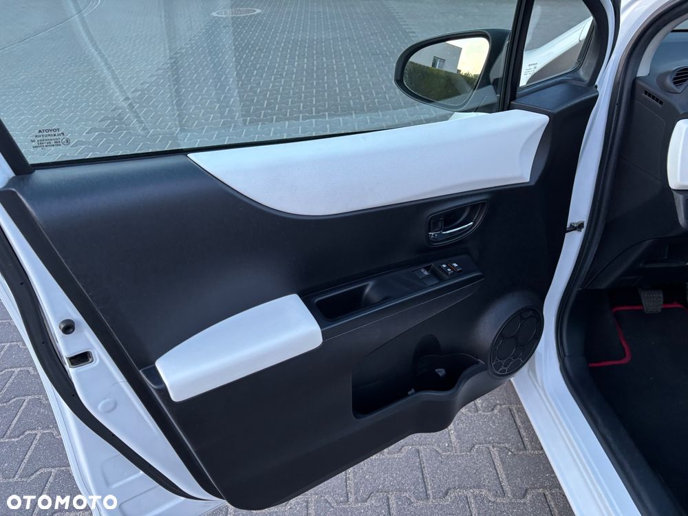 Toyota Yaris 1.33 VVT-i Edition-S - 13