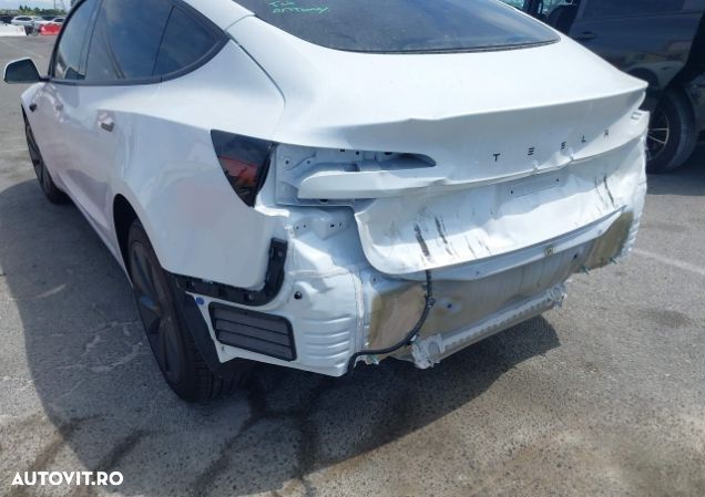 Tesla Model 3 Standard - 11