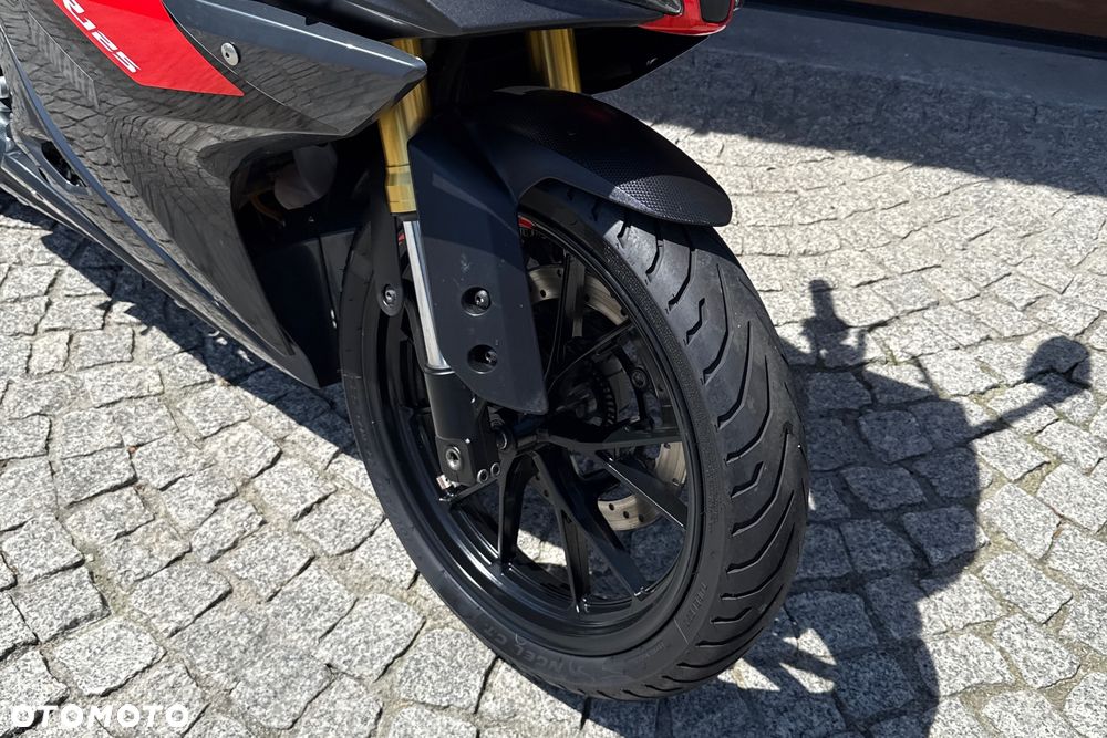 Yamaha YZF - 5