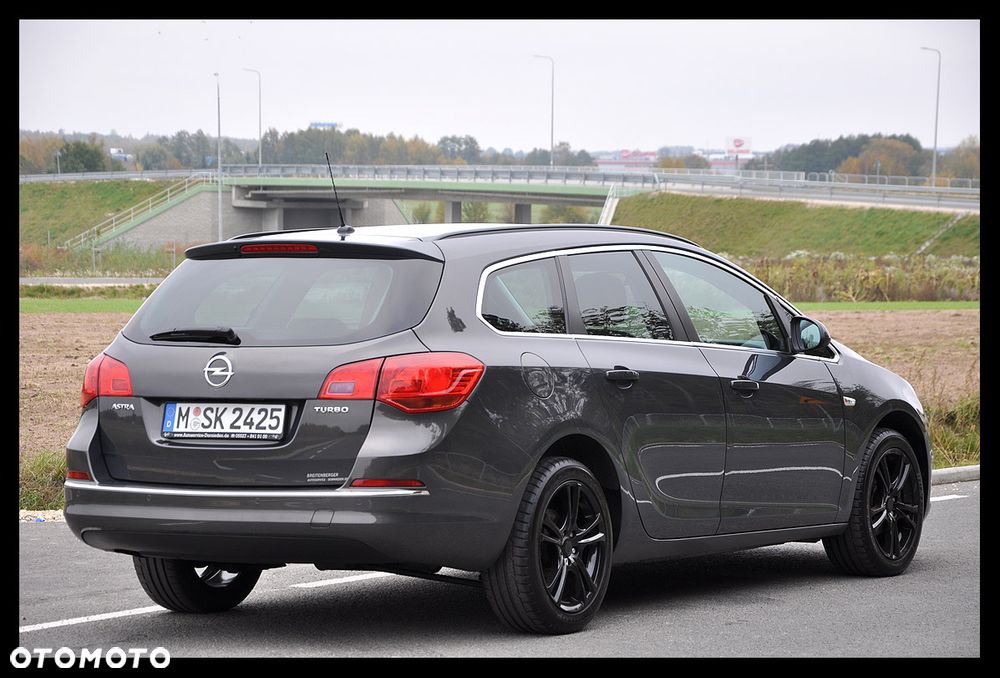 Opel Astra 1.4 Turbo Color Edition - 15