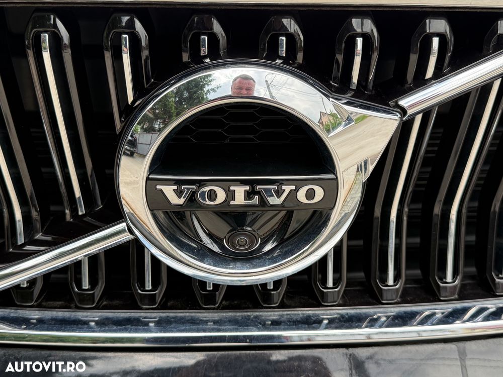 Volvo XC 40 B4 AT8 AWD Mild Hybrid Inscription - 25