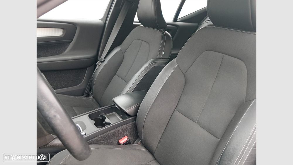 Volvo XC 40 1.5 T3 Tech Edition - 13