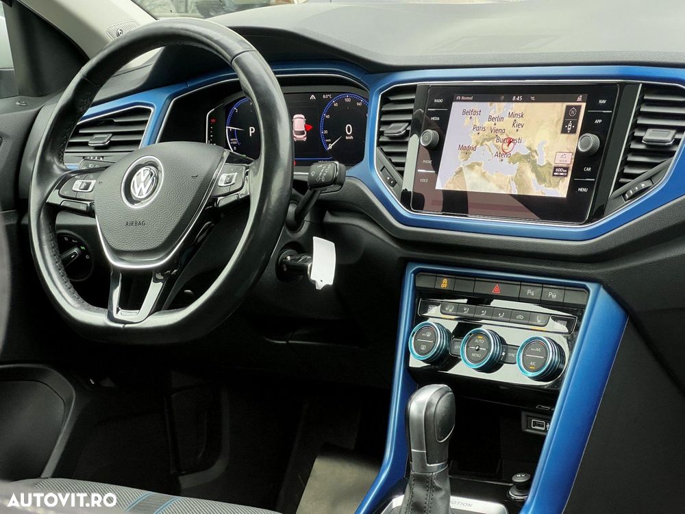 Volkswagen T-Roc - 8