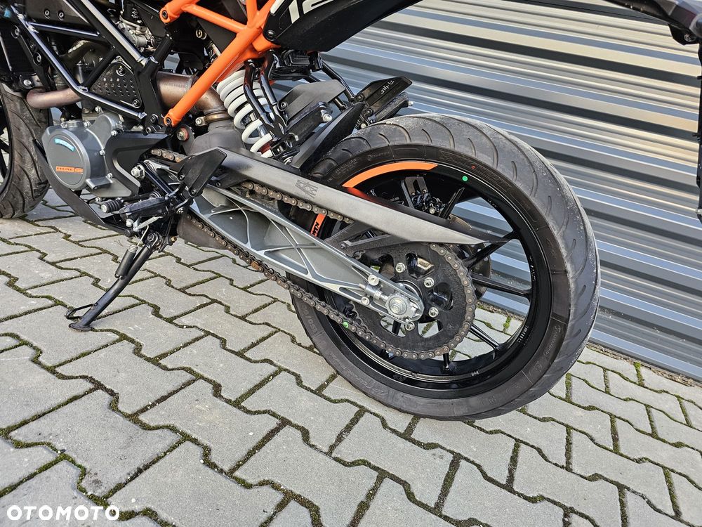 KTM Duke 125 - 18