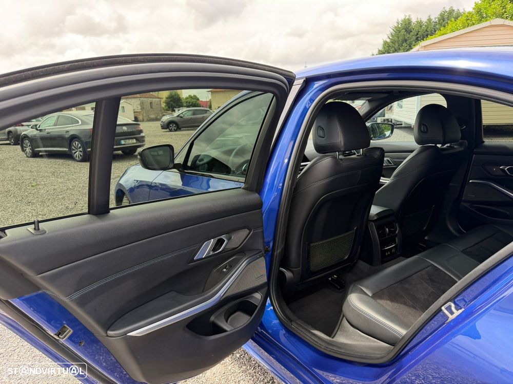 BMW 320 d Pack M Shadow Auto - 16