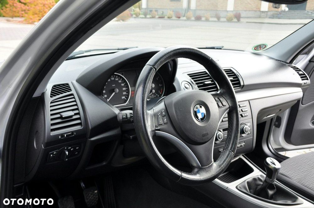 BMW Seria 1 - 22