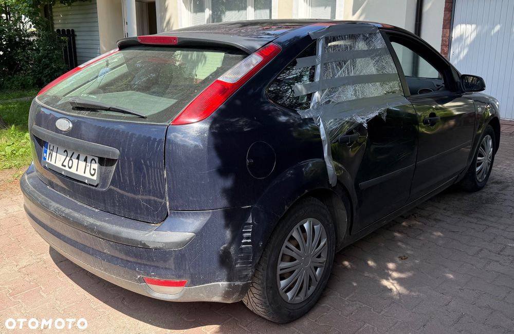 Ford Focus 1.6 Ambiente - 4